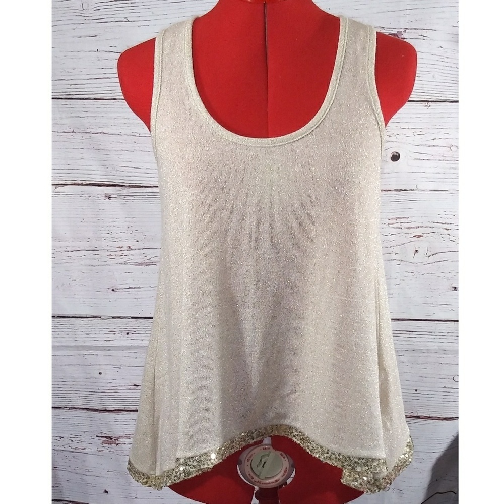 Charming Charlie back keyhole crop top sz M